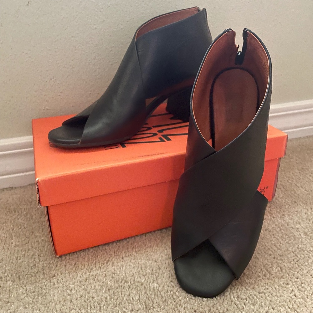 Miz Mooz- size EU 41/US 10